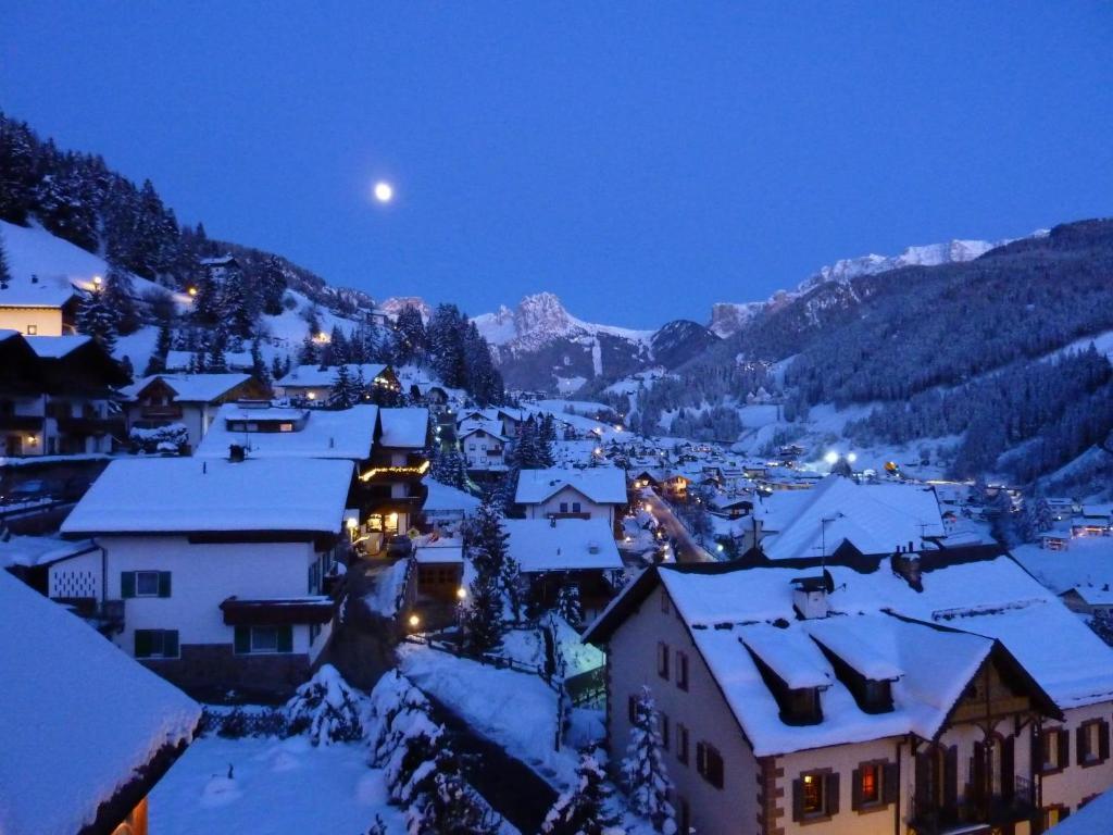 乌丽德迷人酒店 Santa Cristina Val Gardena 客房 照片